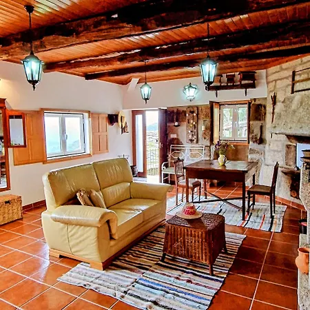 Holiday home Casas Cor De Rosa Sao Martinho das Moitas